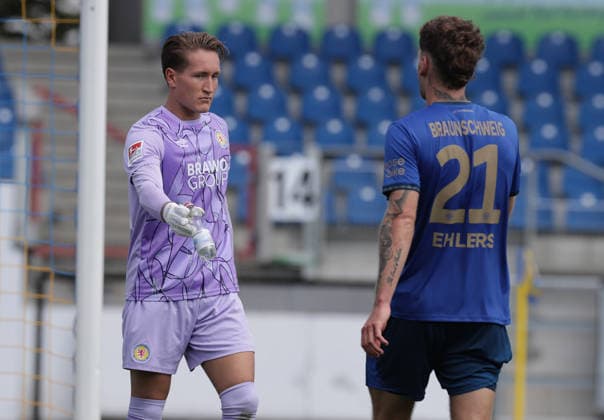 Torhueter Ron Thorben Hoffmann (Eintracht Braunschweig), Kevin Ehlers (Eintracht Braunschweig) Fussball, Herren, Saison 2026 2027 2.BL, Eintracht Stadion, Eintracht Braunschweig gegen RAAL La Louviere, Saisonvorbereitung, Testspiel, 0-0 DFL REGULATIONS PROHIBIT ANY USE OF PHOTOGRAPHS AS IMAGE SEQUENCES AND OR QUASI-VIDEO.
