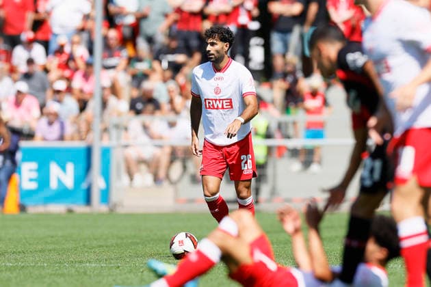 Fußball Testspiel Bayer 04 Leverkusen - Rot-Weiss Essen am 01.08.2026 im Ulrich-Haberland-Stadion in Ulrich-Haberland-Stadion Ekin Celebi ( Rot-Weiss Essen )