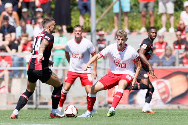 Fußball Testspiel Bayer 04 Leverkusen - Rot-Weiss Essen am 01.08.2026 im Ulrich-Haberland-Stadion in Ulrich-Haberland-Stadion Gianluca Swajkowski ( Rot-Weiss Essen )