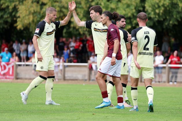 01.08.2026, xrekx, Fussball Testspiel, FC Metz - 1.FC Kaiserslautern v.l. Jan Elvedi (1.FC Kaiserslautern) Jacob Rasmussen (1.FC Kaiserslautern) Torjubel nach dem Tor zum celebrating the goal celebrate 0:3 durch Semih Sahin (1.FC Kaiserslautern) (DFL DFB REGULATIONS PROHIBIT ANY USE OF PHOTOGRAPHS as IMAGE SEQUENCES and or QUASI-VIDEO) Metz