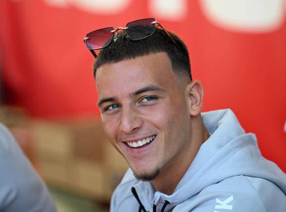 01.08.2026, xophax, Fussball 1.Bundesliga, 1.FC Koeln Saisoneröffnung beim 1.FC Köln am Rhein Energie Stadion. Schlange stehen für ein Autogramm von Said El Mala. Said El Mala Köln