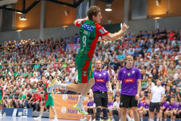 01.08.2026, xtgx, Handball - Testspiel SC Magdeburg - Corotop Gwardia Opole emspor, v.l. Oskar Vind Rasmussen (Magdeburg, 9) wirft Tor, Torschuetze, erzielt Tor, Treffer, scores the goal Ilsenburg