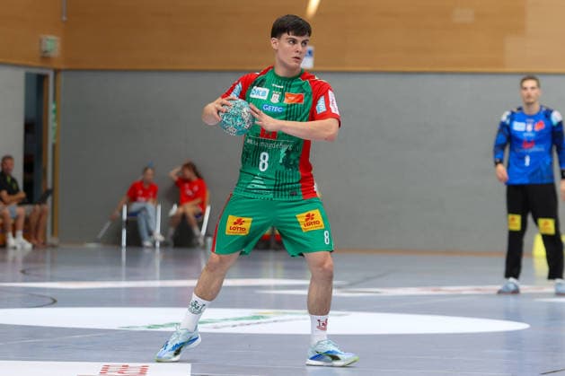 01.08.2026, xtgx, Handball - Testspiel SC Magdeburg - Corotop Gwardia Opole emspor, v.l. Tim Thielicke (Magdeburg, 8) am Ball, plays the ball Ilsenburg