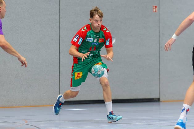 01.08.2026, xtgx, Handball - Testspiel SC Magdeburg - Corotop Gwardia Opole emspor, v.l. Noah Hensen (Magdeburg, 5) am Ball, plays the ball Ilsenburg
