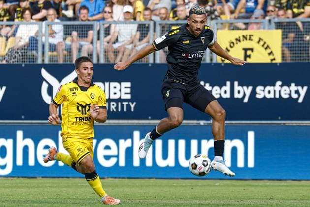 KERKRADE , 01-08-2026 ,Parkstad Limburg Stadium , 2026 2027 , Dutch Keuken Kampioen Divisie football , Pre-season friendly match between Roda JC and Alemannia Aachen , pictures shows Roda JC player Josh Nisbet , Alemannia Aachen player Mika Hanraths Roda JC - Alemannia Aachen  x205380145x Copyright: