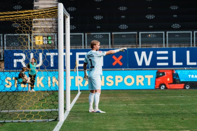 Niederlande Deutschland: Fußball Testspiel Männer 2026 - 2027 - Roda JC Kerkrade vs. Alemannia Aachen - Parkstad Limburg Stadion, Justin Treichel (Roda JC Kerkrade, 1), stellt die Mauer, Freistoß Copyright: xThiemoxRudolphx