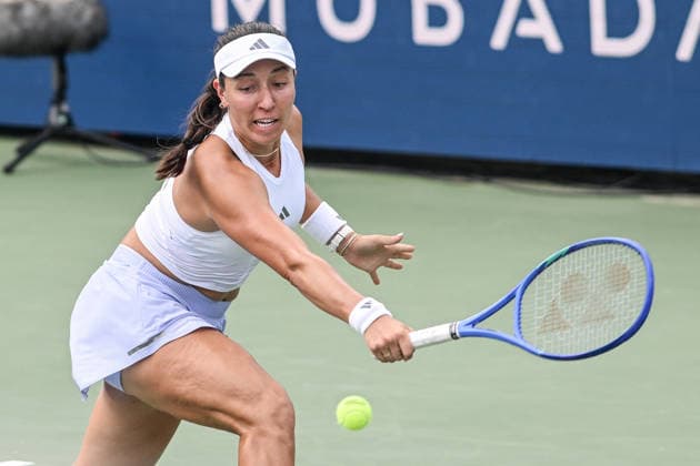 August 1, 2026, Washington, D.C, U.S: JESSIA PEGULA hits a backhand during her semifinal win over Diana Schnaider at the Rock Creek Tennis Center. Washington U.S - ZUMAg196 20260801_zap_g196_007 Copyright: xKylexGustafsonx