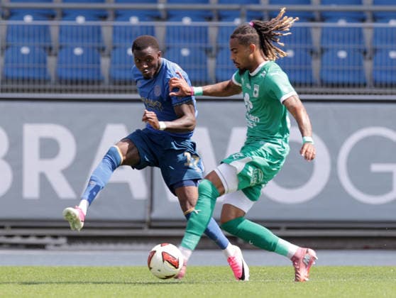 Aaron Opoku (Eintracht Braunschweig), Yllan Okou (La Louviere) Fussball, Herren, Saison 2026 2027 2.BL, Eintracht Stadion, Eintracht Braunschweig gegen RAAL La Louviere, Saisonvorbereitung, Testspiel, 0-0 DFL REGULATIONS PROHIBIT ANY USE OF PHOTOGRAPHS AS IMAGE SEQUENCES AND OR QUASI-VIDEO.