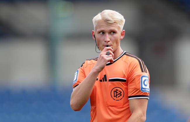 Schiedsrichter Luca Sambill Fussball, Herren, Saison 2026 2027 2.BL, Eintracht Stadion, Eintracht Braunschweig gegen RAAL La Louviere, Saisonvorbereitung, Testspiel, 0-0 DFL REGULATIONS PROHIBIT ANY USE OF PHOTOGRAPHS AS IMAGE SEQUENCES AND OR QUASI-VIDEO.