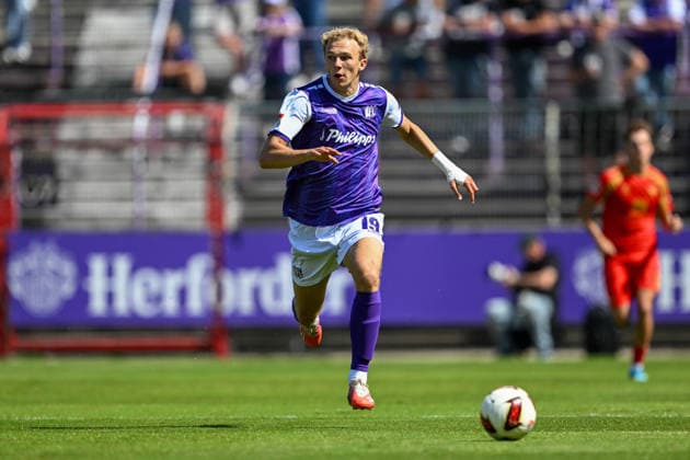 Testspiel 26 27 - VfL Osnabrück - SC Paderborn am 01.08.2026 an der Bremer Brücke in Osnabrück Opitz Leon (Osnabrueck) am Ball.