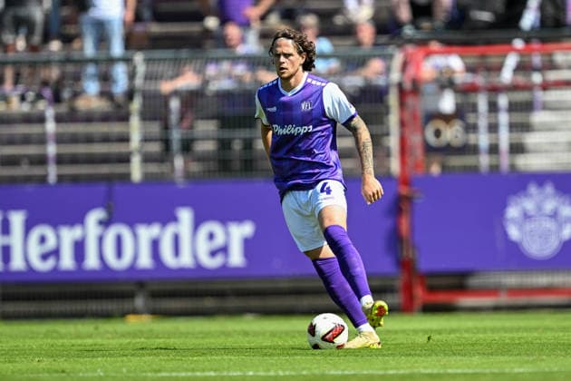 Testspiel 26 27 - VfL Osnabrück - SC Paderborn am 01.08.2026 an der Bremer Brücke in Osnabrück Abu Hanna Joel (Osnabrueck) am Ball.