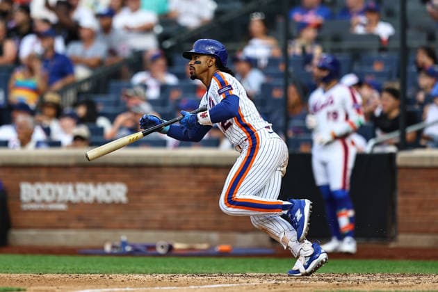 MLB, Baseball Herren, USA Miami Marlins Vs. New York Mets New York Mets player Francisco Lindor 12 singles during the eighth inning of a baseball game against the Miami Marlins at Citi Field in Flushing, New York, on August 1, 2026. Flushing N.Y. United States  Copyright: xGordonxDonovanx originalFilename:donovan-mlbmiami260801_npYlc.jpg