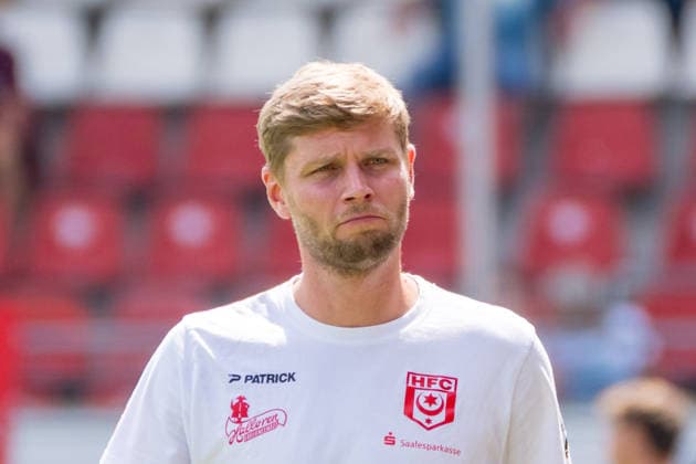 Trainer Robert Schröder (HFC), Hallescher FC vs. FC Rot-Weiss Erfurt, Fussball, Regionalliga Nordost, 2. Spieltag, Saison 2026 27, 02.08.2026 Halle Leuna Chemie Stadion ST Deutschland