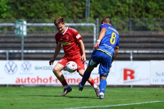 32 Luca Palzer (FC Eintracht Norderstedt), 6 Yegor Melenivskyi (SV Atlas Delmenhorst) Fußball I Herren I Regionalliga Nord I Saison 2026-2027 I 1. Spieltag I FC Eintracht Norderstedt - SV Atlas Delmenhorst I 02.08.2026 I Edmund-Plambeck-Stadion