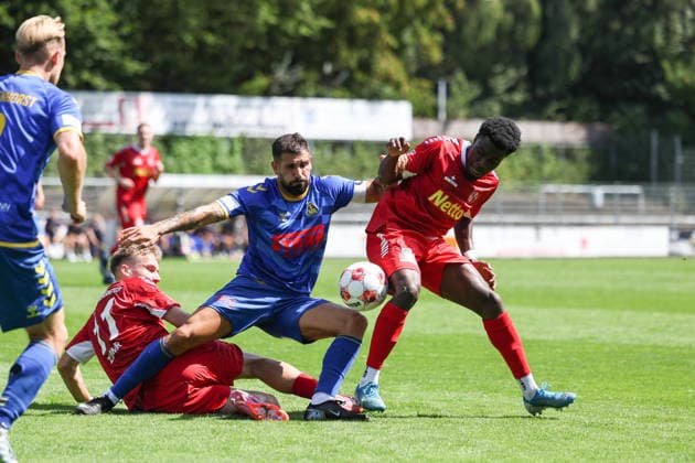 Fußball I Herren I Saison 2026 2027 I Regionalliga Nord I 1.Spieltag I Eintracht Norderstedt - SV Atlas Delmenhorst I 02.08.2026 Melvin Zimmer (11, FC Eintracht Norderstedt) Ibrahim Temin (5, SV Atlas Delmenhorst) Ezra Ampofo (29, FC Eintracht Norderstedt) Copyright: xLobeca RalfxHomburgx