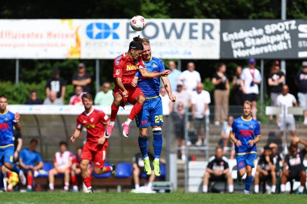 17 Lucas Camacho (FC Eintracht Norderstedt), 24 Mats Kaiser (SV Atlas Delmenhorst) Fußball I Herren I Regionalliga Nord I Saison 2026-2027 I 1. Spieltag I FC Eintracht Norderstedt - SV Atlas Delmenhorst I 02.08.2026 I Edmund-Plambeck-Stadion