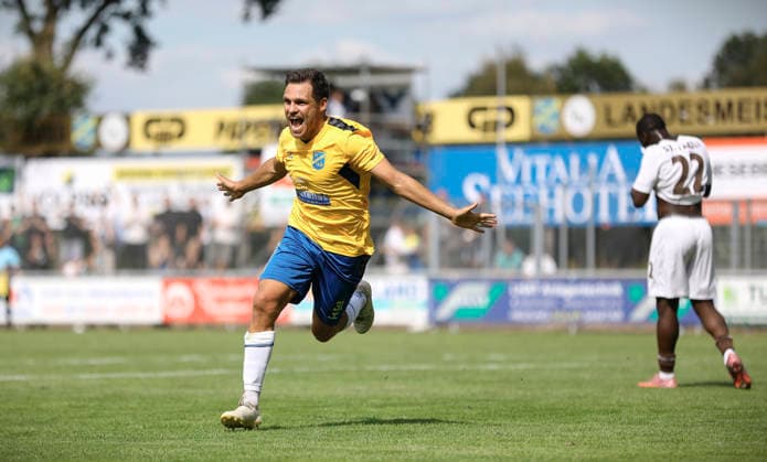 Foto : Mirco Boland (Todesfelde) feiert seinen Treffer zum 5-4 Fussball Regionalliga Nord , 1. Spieltag am So. 02.08.2026 SV Todesfelde - FC St. Pauli II