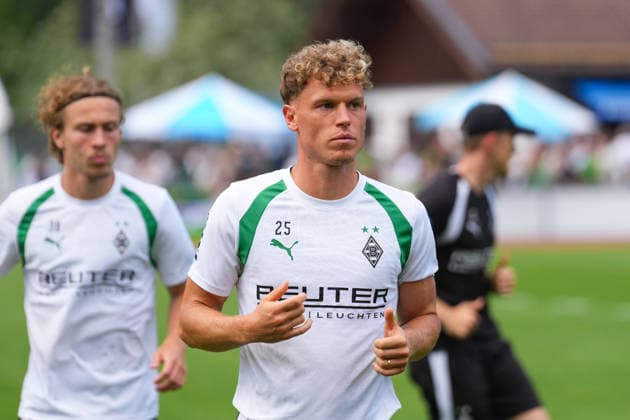 02.08.2026, xydrx, Fußball, Trainingslager, Borussia Mönchengladbach, Saison 2026 2027, Stadion am Birkenmoos: Robin Hack (Borussia Moenchengladbach, 25) DFB regulations prohibit any use of photographs as image sequences and or quasi-video. Copyright: HMBxMedia YannisxDreimann