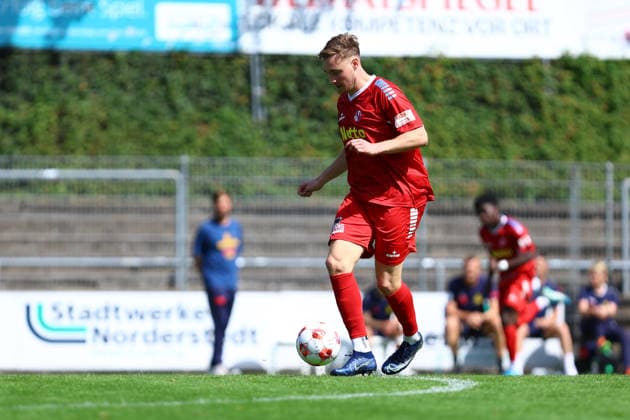 9 Lukas Krüger (FC Eintracht Norderstedt) Fußball I Herren I Regionalliga Nord I Saison 2026-2027 I 1. Spieltag I FC Eintracht Norderstedt - SV Atlas Delmenhorst I 02.08.2026 I Edmund-Plambeck-Stadion