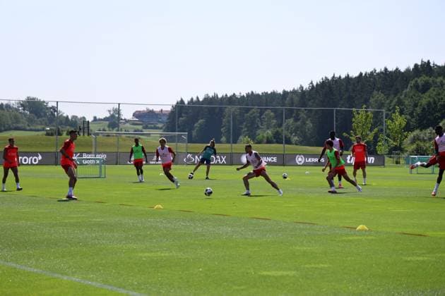 GER, Trainingslager Bayer 04 Leverkusen - Blankenhain 03.08.2026, Blankenhain, GER, Saison 2026 2027, 1.Bundesliga, Bayer 04 Leverkusen - Trainingslager im Bild Training der Werkself, im Hintergrund das Mannschaftshotel DFL regulations prohibit any use of photographs as image sequences and or quasi-video