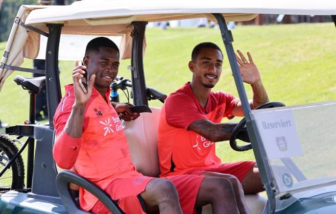 GER, Trainingslager Bayer 04 Leverkusen - Blankenhain 03.08.2026, Blankenhain, GER, Saison 2026 2027, 1.Bundesliga, Bayer 04 Leverkusen - Trainingslager im Bild Christian Kofane und Arthur im Golf-Caddy DFL regulations prohibit any use of photographs as image sequences and or quasi-video