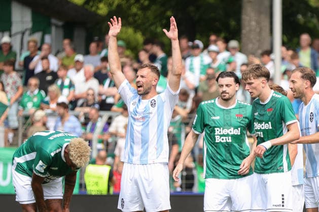 01.08.2026, Herren, Fussball, Saison 2026 2027, Regionalliga Bayern, 2. Spieltag: 1. FC Schweinfurt 1905 - TSV 1860 München Felix Weber (TSV 1860 München, 04) Schweinfurt Riedel-Bau-Arena im Sachs-Stadio Bayern Unterfranken Deutschland