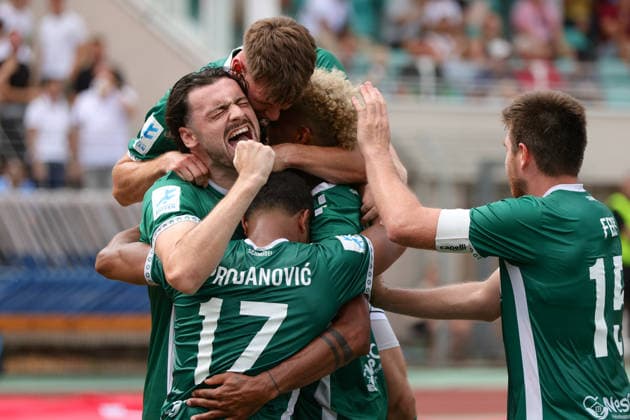 01.08.2026, Herren, Fussball, Saison 2026 2027, Regionalliga Bayern, 2. Spieltag: 1. FC Schweinfurt 1905 - TSV 1860 München Schweinfurt feiert das 2:1 durch Mike Dellinger (FC Schweinfurt 05, 10) Schweinfurt Riedel-Bau-Arena im Sachs-Stadio Bayern Unterfranken Deutschland