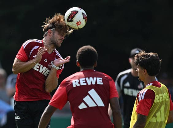 03.08.2026, xophax, Fussball 1.Bundesliga, 1.FC Koeln Training am Geissbockheim des 1.FC Köln. Jan Thielmann ( 1.FC Köln ) beim Kopfball. Köln