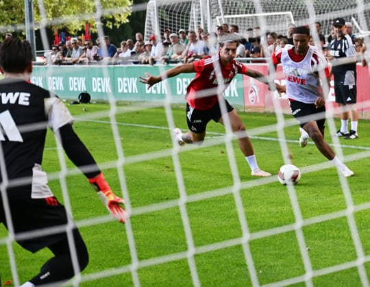03.08.2026, xophax, Fussball 1.Bundesliga, 1.FC Koeln Training am Geissbockheim des 1.FC Köln. Julian Pauuli , links und Maik Afri Akumu ( beide 1.FC Köln ) Köln