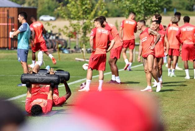 GER, Trainingslager Bayer 04 Leverkusen - Blankenhain 03.08.2026, Blankenhain, GER, Saison 2026 2027, 1.Bundesliga, Bayer 04 Leverkusen - Trainingslager im Bild u.a. Ibrahim Maza (Leverkusen) trainieren mit einer Rolle DFL regulations prohibit any use of photographs as image sequences and or quasi-video