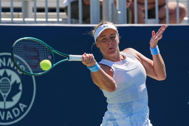 WTA, Tennis Damen Masters 1000 National Bank Open Toronto 2026 - Round of 128 - Day 3 Leolia Jeanjean of France plays a forehand during the Women™s Singles round of 128 match against Magdalena French of Poland on day 3 of the WTA Masters 1000 National Bank Open at Sobeys Stadium on August 3, 2026, in Toronto, Canada. (Photo by Leonardo Ramirez Eyepix Group) Copyright: xLeonardoxRamirezx xEyepixxGroupx LR03082026-09587