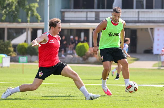 04.08.2026, Deutschland, Grassau, Fußball Bundesliga, Saison 2026 2027, Trainingslager VfB Stuttgart, v.l. Angelo Stiller, Ermedin Demirovic