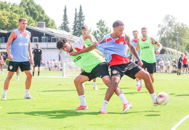 04.08.2026, Deutschland, Grassau, Fußball Bundesliga, Saison 2026 2027, Trainingslager VfB Stuttgart, Ertugrul Yigit, Nikolas Nartey