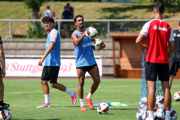 04.08.2026, Deutschland, Grassau, Fußball Bundesliga, Saison 2026 2027, Trainingslager VfB Stuttgart, v.l. Ertugrul Yigit, Tiago Tomas