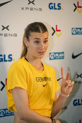 Sandrina Sprengel (GER, VfB Stuttgart) stellt sich den Fragen der Reporter. Pressekonferenz DLV Media Days, Mehrkampf, Leichathletik, Saison 2026 2027, 04.08.2026 Pressekonferenz DLV Media Days, Mehrkampf, Saison 2026 2027, 04.08.2026 Leverkusen Copyright: xEibner-Pressefoto ThomasxHaeslerx EP_THR