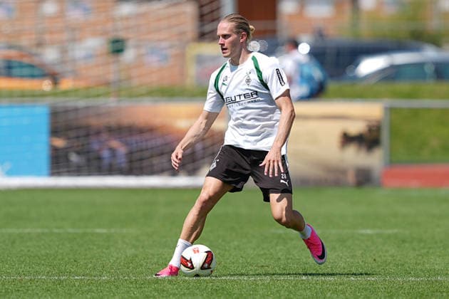 04.08.2026, xydrx, Fußball, Trainingslager, Borussia Mönchengladbach, Saison 2026 2027, Stadion am Birkenmoos: David Herold (Borussia Moenchengladbach, 20) DFB regulations prohibit any use of photographs as image sequences and or quasi-video. Copyright: HMBxMedia YannisxDreimann