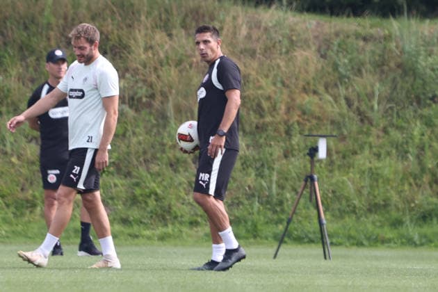 Fussball I Herren I Sasion 2026 2027 I 1 2.Bundesliga I FC St.Pauli I Training I 04.08.2026 Marcel Rapp (Cheftrainer, FC St. Pauli) Hamburg Trainingsgelände Kollaustraße Hamburg Deutschland Copyright: xLobeca RalfxHomburgx