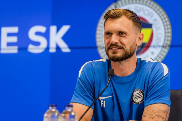 SOCCER - UEFA CL, Fenerbahce vs Sturm ISTANBUL,TURKEY,04.AUG.26 - SOCCER - UEFA Champions League, qualification, Fenerbahce Istanbul vs Sturm Graz, preview, press conference, PK, Pressekonferenz Sturm. Image shows head coach Fabio Ingolitsch (Sturm).  GEPAxpictures xMatthiasxTrinkl