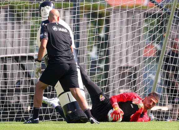 04.08.2026, Deutschland, Grassau, Fußball Bundesliga, Saison 2026 2027, Trainingslager VfB Stuttgart, v.l. Torwart-Trainer Steffen Krebs, Fabian Bredlow