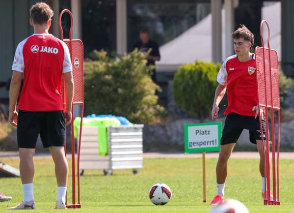 04.08.2026, Deutschland, Grassau, Fußball Bundesliga, Saison 2026 2027, Trainingslager VfB Stuttgart, Leo Sauer