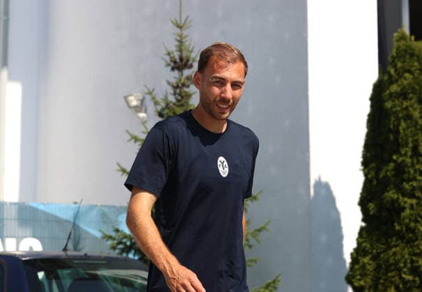 Fussball, Herren, Regionalliga Bayern, Saison 2026 2027, TSV 1860 München, Training Michael Eberwein (TSV 1860 München) auf dem Weg zum Trainingsplatz, Kopf, Oberkörper