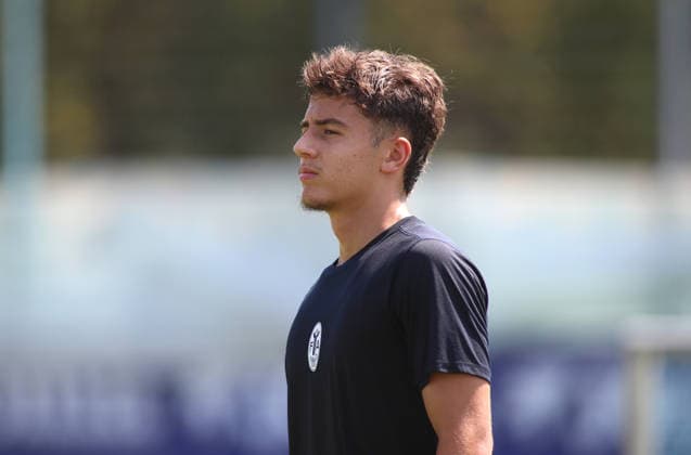 Fussball, Herren, Regionalliga Bayern, Saison 2026 2027, TSV 1860 München, Training Loris Husic (TSV 1860 München) Kopf, Oberkörper, seitlich im Profil