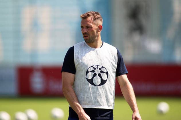 Fussball, Herren, Regionalliga Bayern, Saison 2026 2027, TSV 1860 München, Training Felix Weber (TSV 1860 München) stehend mit Leibchen, Kopf, Oberkörper