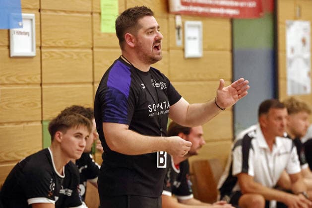04.08.2026, xovx, Handball Lindencup, HSG Linden - HSG Wettenberg Trainer Conrad Melle (HSG Linden) Linden Stadthalle Hessen Deutschland (DE)