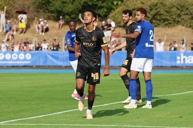 04.08.2026, Fussball, Herren, Testspiel, Saison 2026 2027, Racing Straßburg - SV 07 Elversberg, Torjubel zum 0:1, Torschütze: Francis Onyeka (SV 07 Elversberg) Haguenau Parc des Sports de Haguenau Grand Est Frankreich (FRA) Copyright: xSebastianxBachx