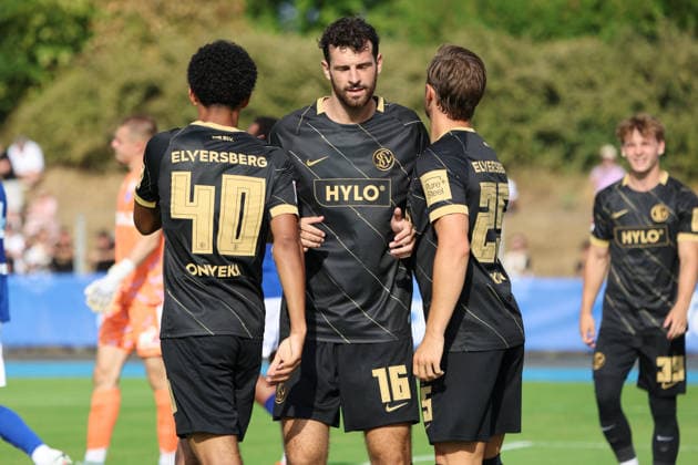 04.08.2026, Fussball, Herren, Testspiel, Saison 2026 2027, Racing Straßburg - SV 07 Elversberg, Torjubel zum 0:1, Torschütze: Francis Onyeka (SV 07 Elversberg) Haguenau Parc des Sports de Haguenau Grand Est Frankreich (FRA) Copyright: xSebastianxBachx