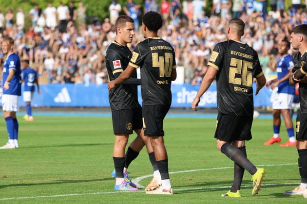 04.08.2026, Fussball, Herren, Testspiel, Saison 2026 2027, Racing Straßburg - SV 07 Elversberg, Torjubel zum 0:1, Torschütze: Francis Onyeka (SV 07 Elversberg) Haguenau Parc des Sports de Haguenau Grand Est Frankreich (FRA) Copyright: xSebastianxBachx