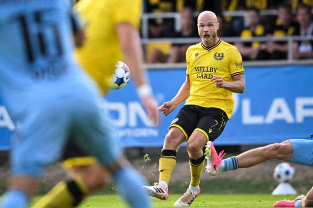 HÄLLEVIK, SVERIGE 20260804 Mjällbys Viktor Gustafson under tisdagens kval till Champions League, omgang 3, match 1 av 2, mellan Mjällby AIF och SK Slovan Bratislava pa Strandvallen. HÄLLEVIK SVERIGE x10760x