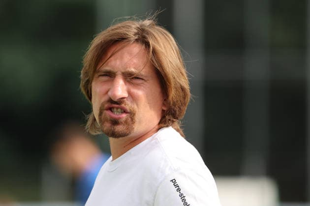 04.08.2026, Fussball, Herren, Testspiel, Saison 2026 2027, Racing Straßburg - SV 07 Elversberg, Trainer Vincent Wagner (SV 07 Elversberg) Haguenau Parc des Sports de Haguenau Grand Est Frankreich (FRA) Copyright: xSebastianxBachx