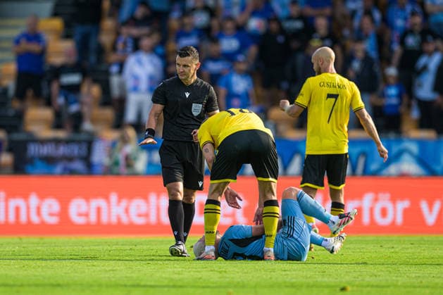 260804 Cristian Martinez of Slovan Bratislava in pain during the Champions League football qualifying match between Mjällby and Slovan Bratislava on August 4, 2026 in Hällevik. Photo: Christoffer Borg Mattisson BILDBYRAN COP 261 CB0545 fotboll football soccer fotball uefa champions league champions league mjällby slovan bratislava bbeng Copyright: CHRISTOFFERxBORGxMATTISSON BB260804CB068